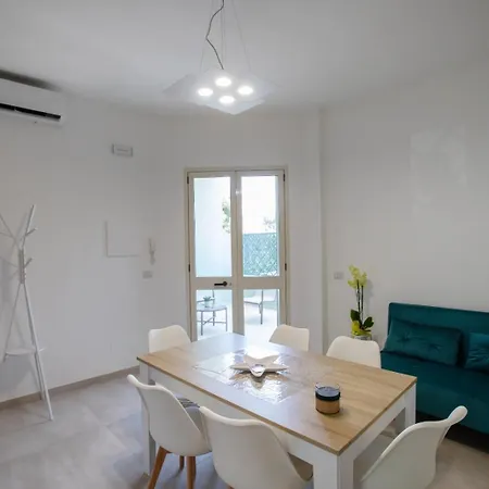 Casa vacanze Tamerici1 A 150metri Dai Lidi Di Baia - Apulia